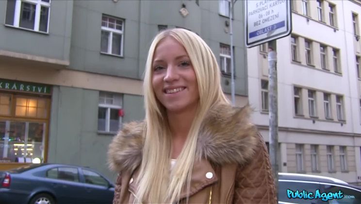 Prague Sucking - Blonde Lost In Prague Finds Herself Sucking On Stranger's Cock /  PublicAgent - PornGO.com